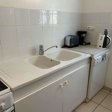 Apartment Duplex Climatise 3 Pieces Avec Jardinet Et Garage Prive - 6 Couchages, - Fr-1-250-177
